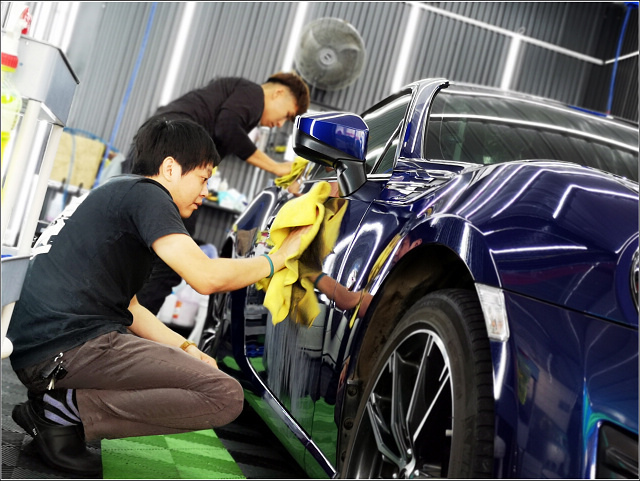 竹北洗車推薦-鋼鐵噴霧式原液鍍膜方案-圖片